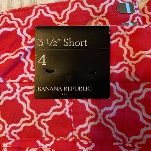 Banana Republic coral and white shorts.